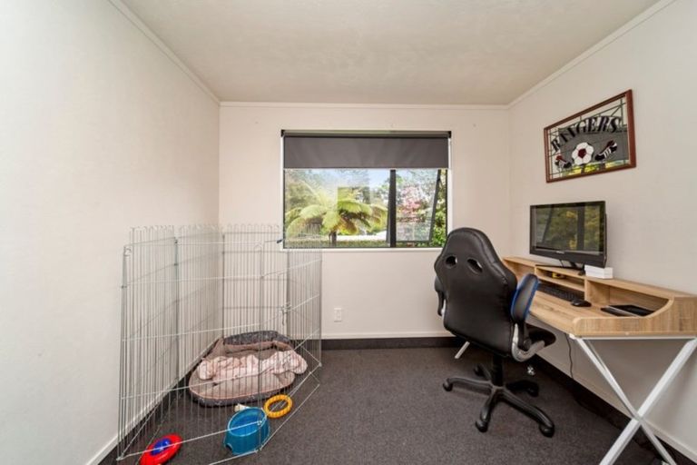 Photo of property in 97 Heta Road, Highlands Park, New Plymouth, 4312