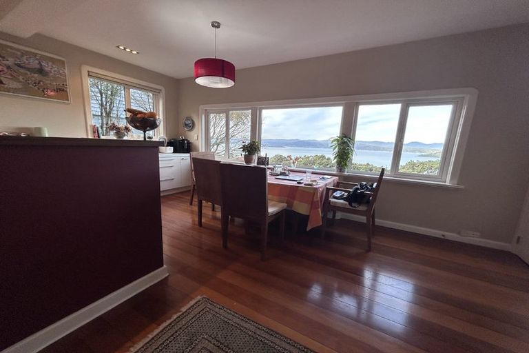 Photo of property in 1b Wadestown Road, Wadestown, Wellington, 6012