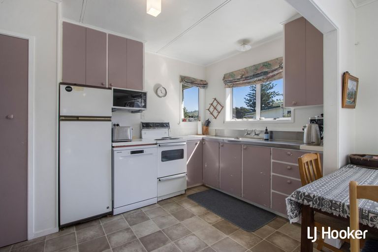 Photo of property in 94 Dillon Street, Waihi Beach, 3611