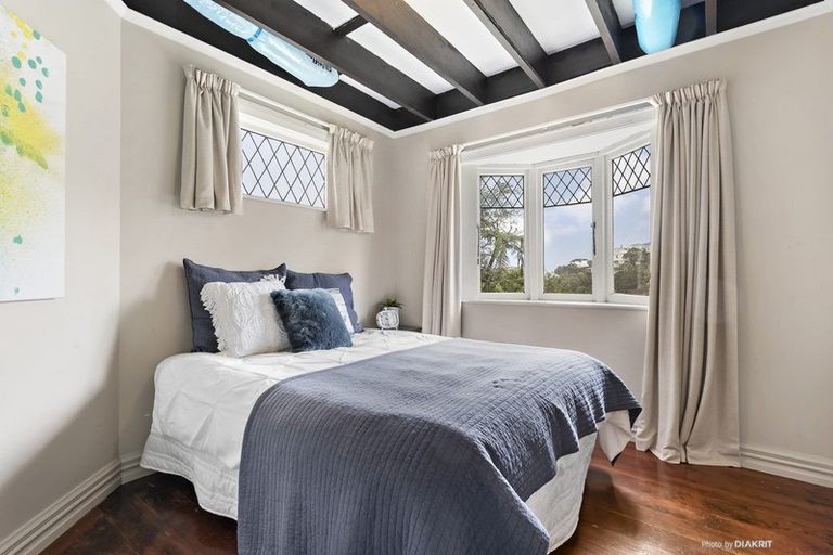 Photo of property in 16 Northland Road, Northland, Wellington, 6012