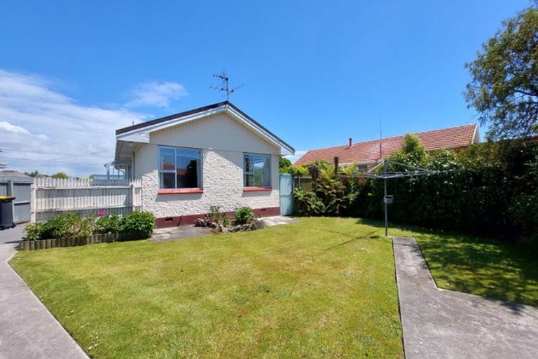 Photo of property in 60 Hargood Street, Woolston, Christchurch, 8062