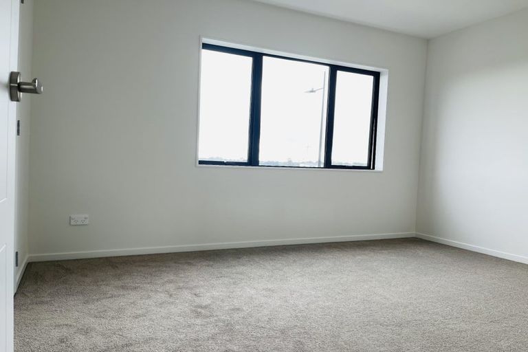 Photo of property in 42 Auranga Drive, Karaka, Papakura, 2113