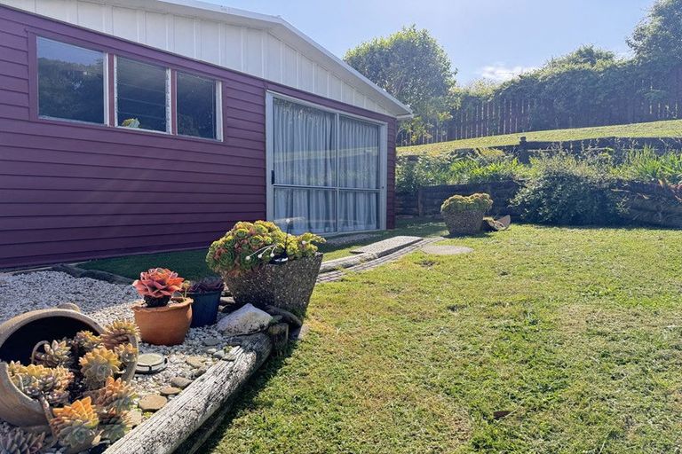 Photo of property in 4 Beverley Road, Stanmore Bay, Whangaparaoa, 0932