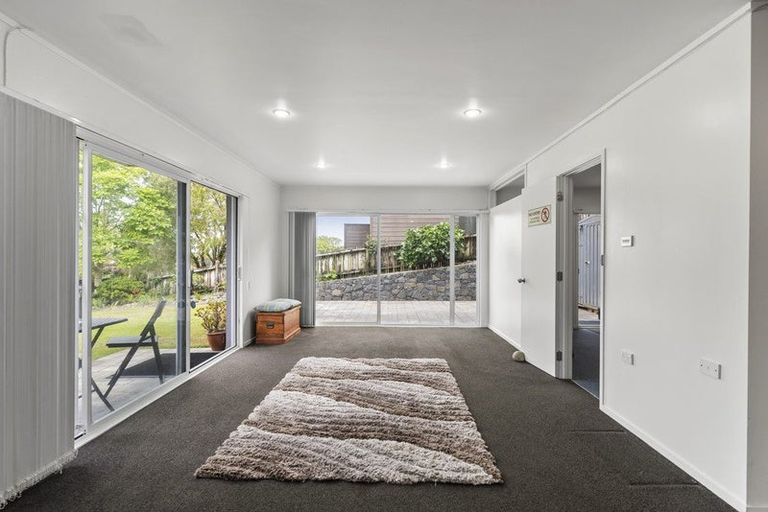 Photo of property in 8 Lingham Crescent, Torbay, Auckland, 0630