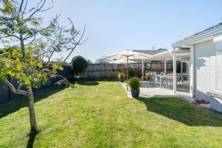 Photo of property in 2 Lasiandra Place, Mount Maunganui, 3116