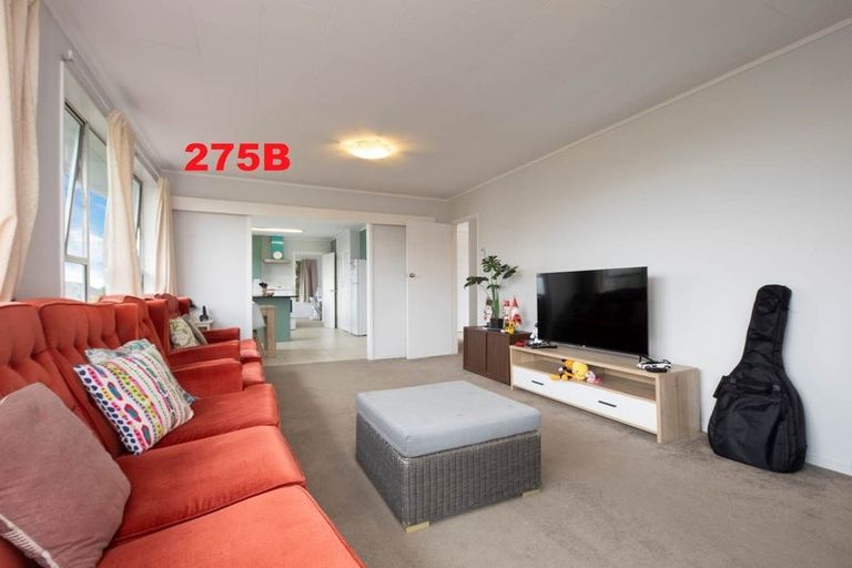 Photo of property in 2/275 Te Atatu Road, Te Atatu South, Auckland, 0610