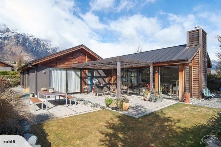 Photo of property in 6 Reading Court, Jacks Point, Queenstown, 9371