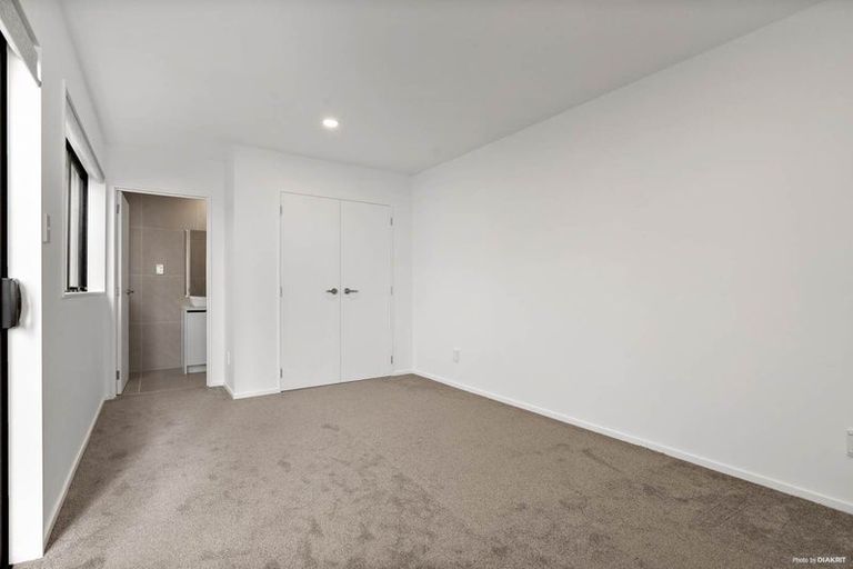 Photo of property in 22b Thornlow Street, Glendene, Auckland, 0602