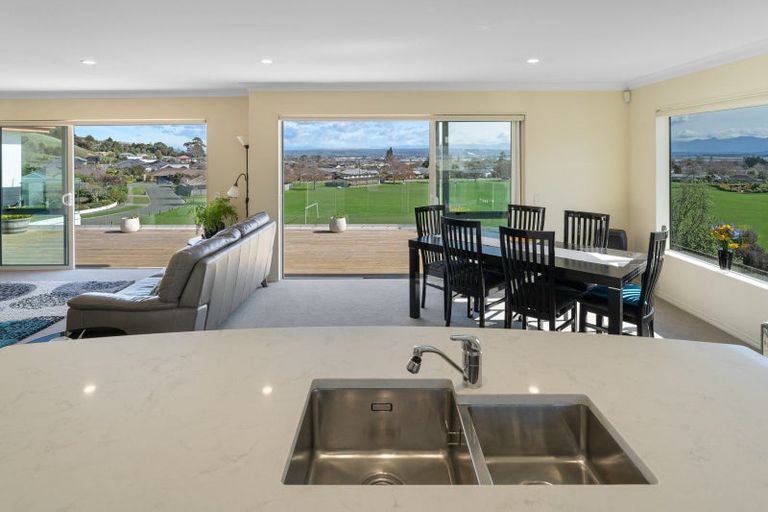 Photo of property in 12 Wiltshire Place, Stoke, Nelson, 7011