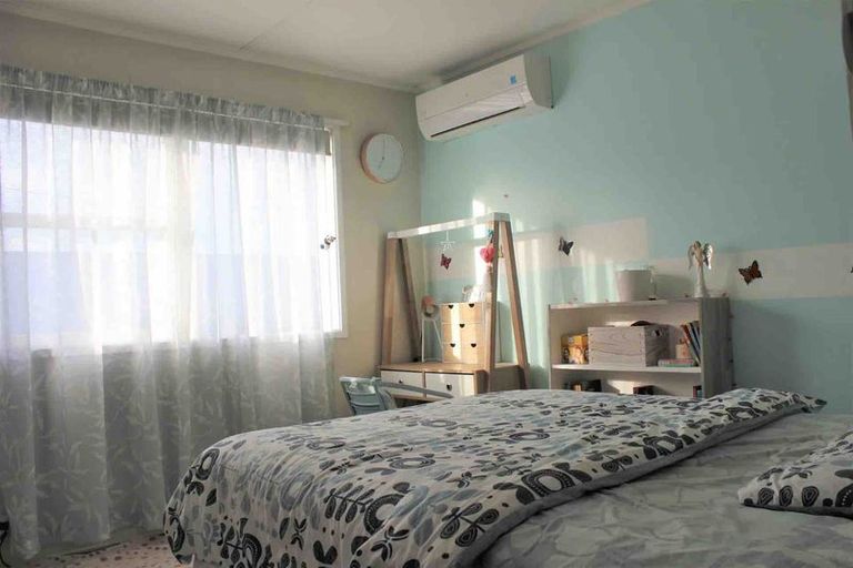 Photo of property in 1/97a Nile Road, Milford, Auckland, 0620