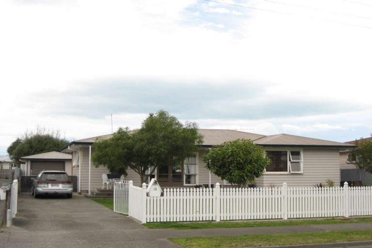 Photo of property in 15 Merton Crescent, Pirimai, Napier, 4112
