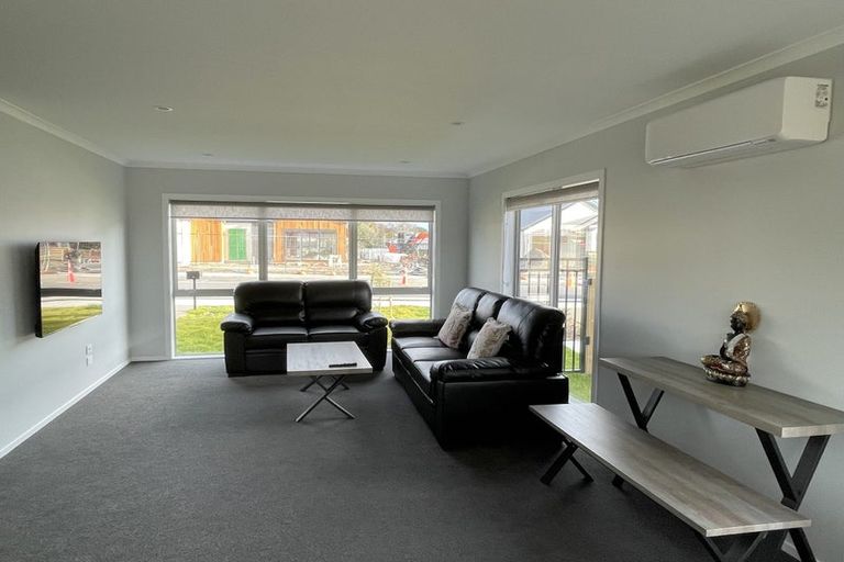 Photo of property in 2 Rotoiti Place, Paraparaumu, 5032