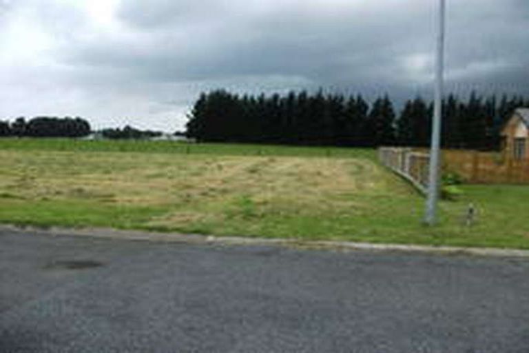 Photo of property in 8 Endelave Way, Carterton, 5713