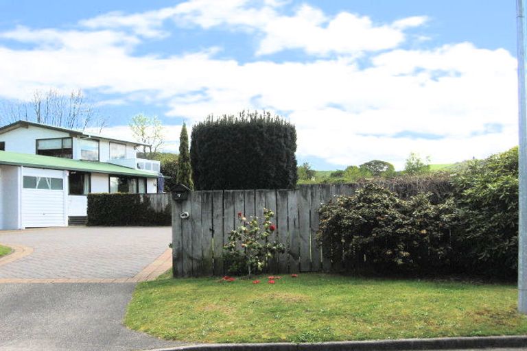 Photo of property in 2/7 Winston Street, Acacia Bay, Taupo, 3330