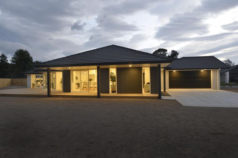 Photo of property in 71 Feist Street, Carterton, 5713