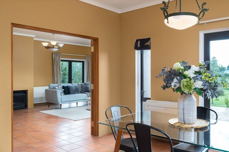 Photo of property in 114 Hinakura Road, Martinborough, Carterton, 5784