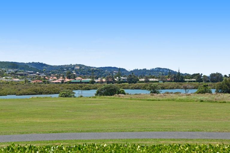 Photo of property in 225 Millwater Parkway, Silverdale, 0932