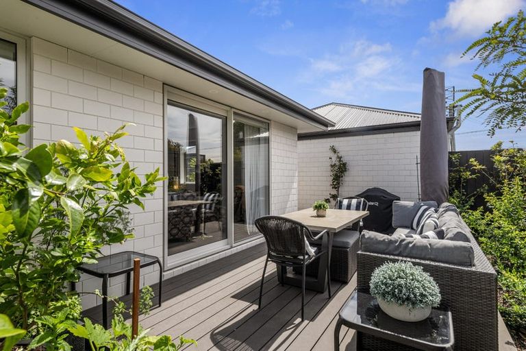 Photo of property in 2/120 Gilberthorpes Road, Hei Hei, Christchurch, 8042