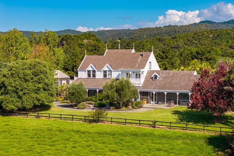 Photo of property in 1034 Cove Road, Langs Beach, Waipu, 0582