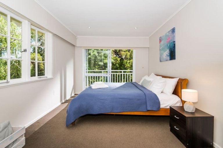 Photo of property in 1/42 Woodlands Crescent, Browns Bay, Auckland, 0630