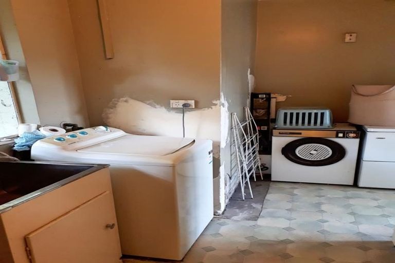 Photo of property in 69 Yaldhurst Road, Sockburn, Christchurch, 8042