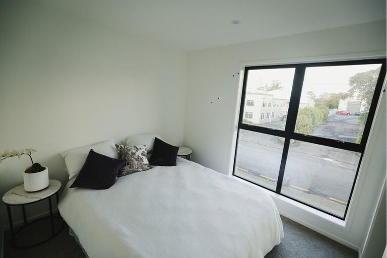 Photo of property in 152 Mcleod Road, Te Atatu South, Auckland, 0610