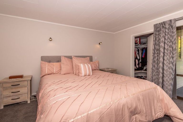 Photo of property in 92 Henley Street, Westport, 7825