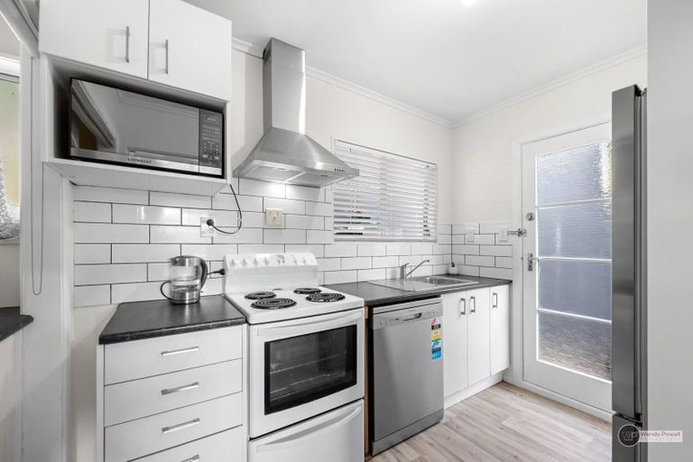 Photo of property in 99a Bird Grove, Stokes Valley, Lower Hutt, 5019