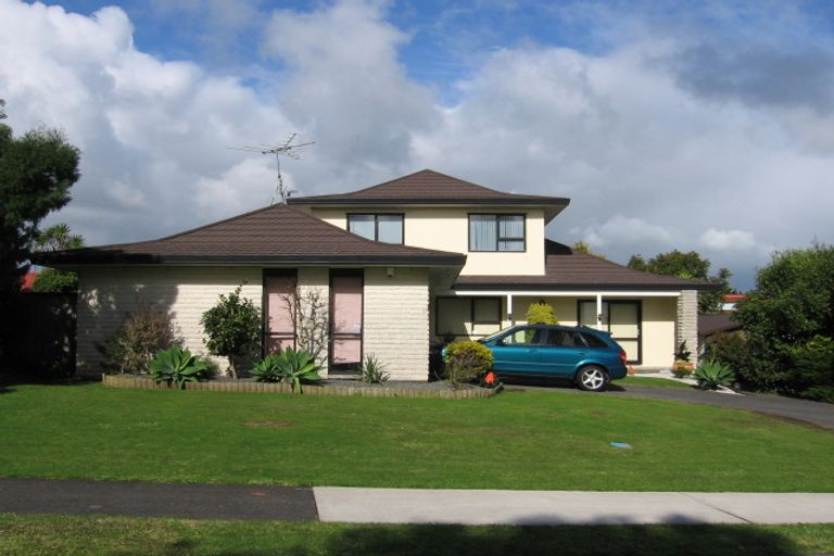 Photo of property in 12 Paulownia Place, Totara Heights, Auckland, 2105