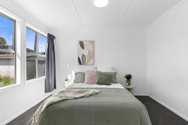 Photo of property in 43 Rata Street, Naenae, Lower Hutt, 5011