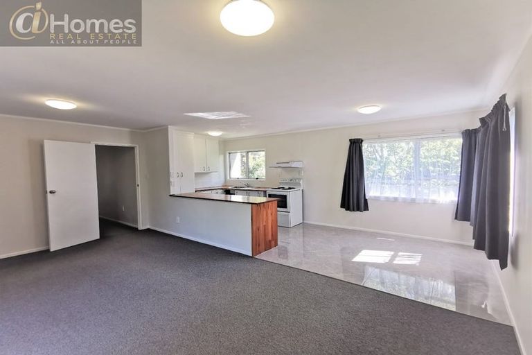 Photo of property in 44 Cedar Heights Avenue, Massey, Auckland, 0614