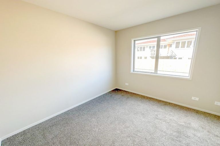 Photo of property in 9/70 Clevedon Road, Papakura, 2110