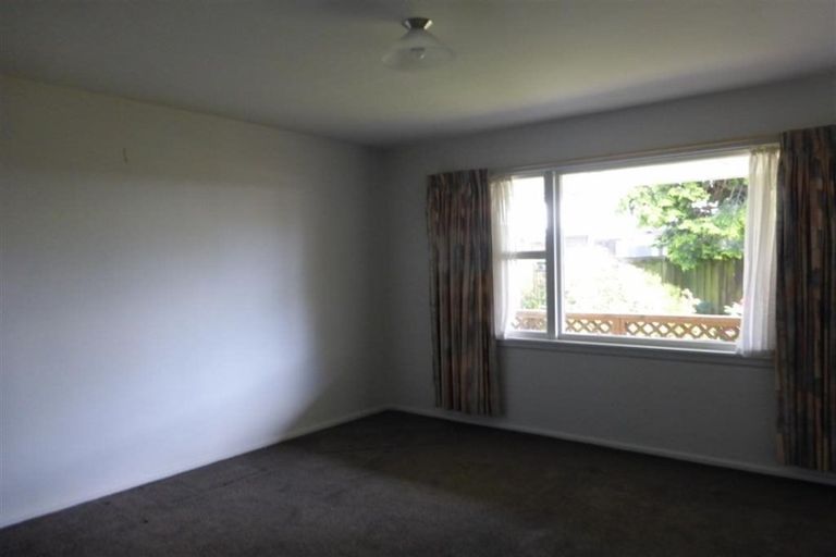 Photo of property in 2/7a Curletts Road, Sockburn, Christchurch, 8042