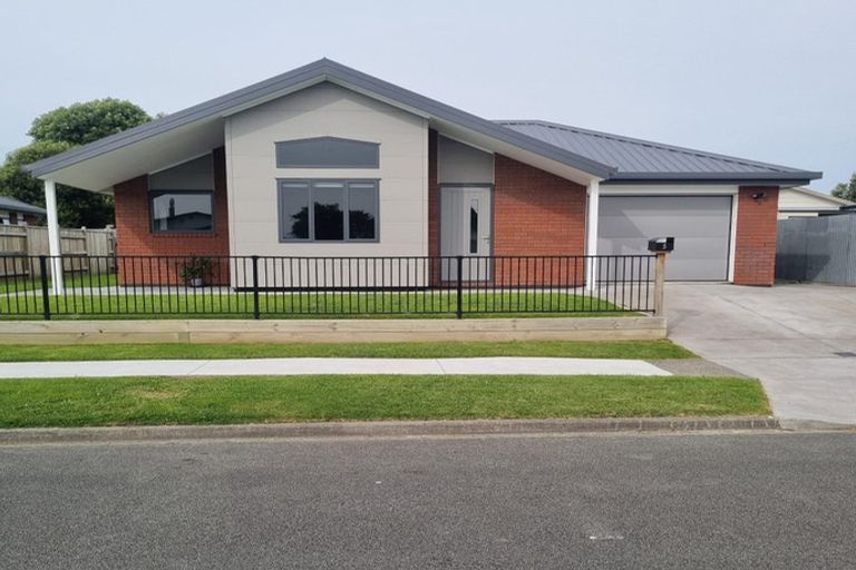 Photo of property in 5 Jeffares Place, Taradale, Napier, 4112