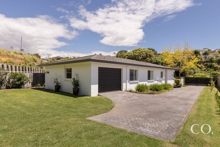 Photo of property in 4 Beach Grove, Omokoroa, 3114