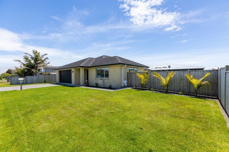 Photo of property in 11 Rawiri Drive, Bell Block, New Plymouth, 4312