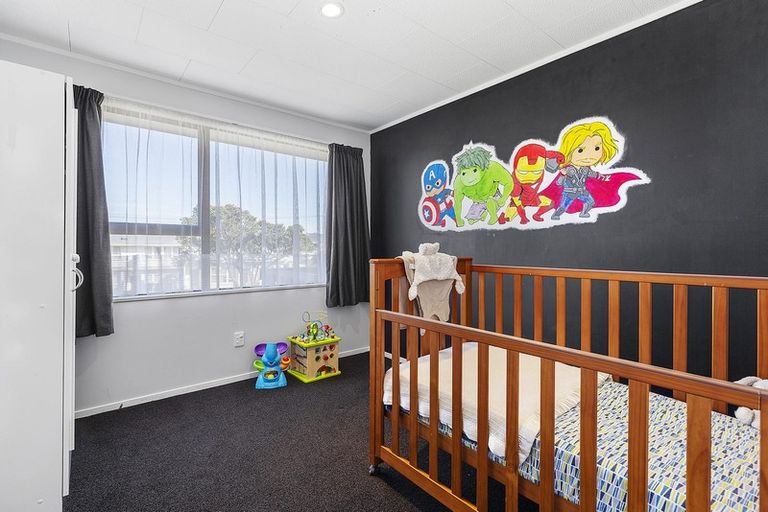 Photo of property in 32 Owhiti Street, Titahi Bay, Porirua, 5022