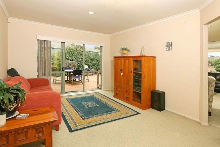 Photo of property in 10 Jubaea Place, Henderson, Auckland, 0610
