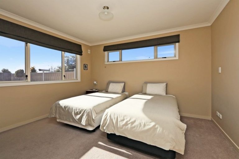 Photo of property in 10 Waimea Way, Poraiti, Napier, 4112