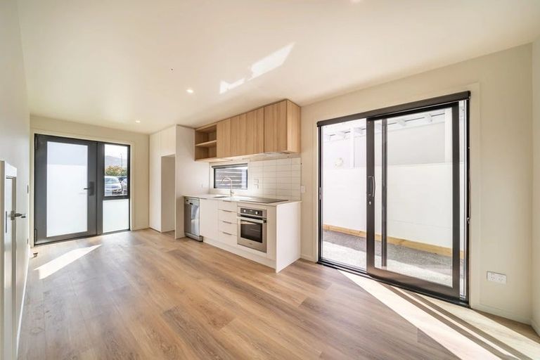 Photo of property in 16/92a Cambridge Terrace, Waterloo, Lower Hutt, 5011