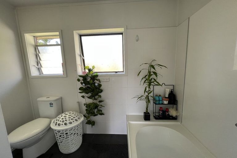 Photo of property in 1/85 Stredwick Drive, Torbay, Auckland, 0630