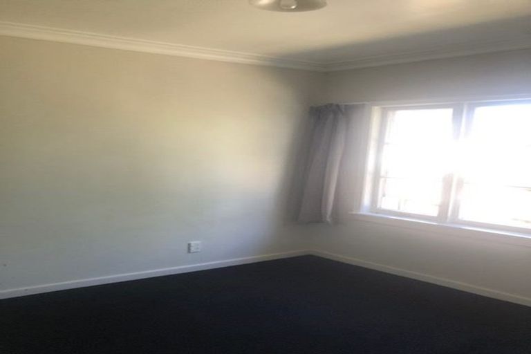 Photo of property in 162 Hutchinson Avenue, New Lynn, Auckland, 0600