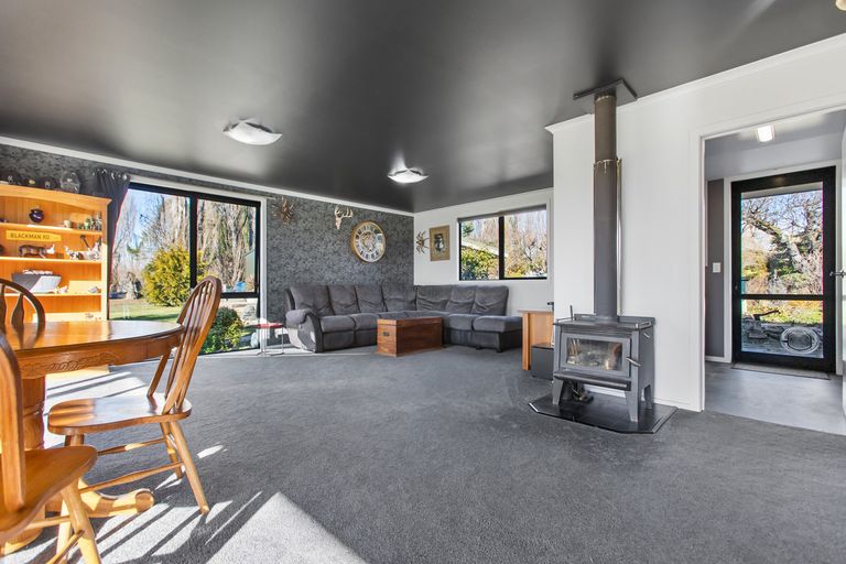 Photo of property in 24 Blackman Road, Blackmans, Alexandra, 9391