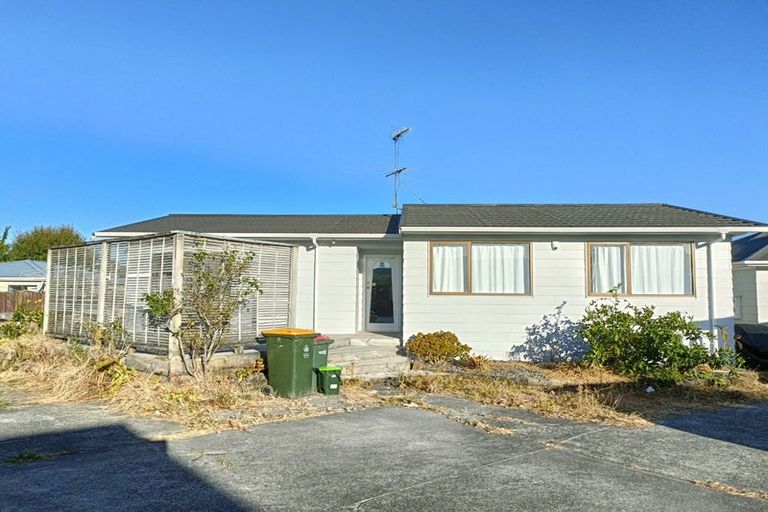 Photo of property in 9 Lisa Rise, Half Moon Bay, Auckland, 2012