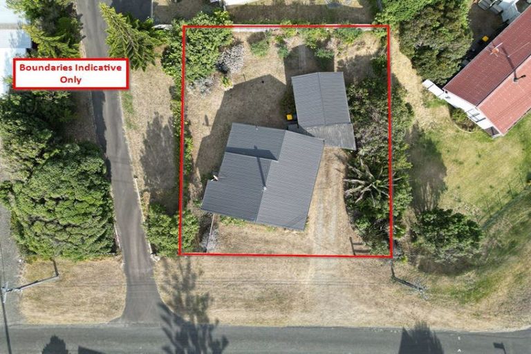 Photo of property in 3 Brown Terrace, Foxton Beach, Foxton, 4815