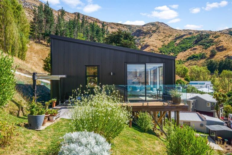 Photo of property in 25g Walkers Road, Lyttelton, 8082