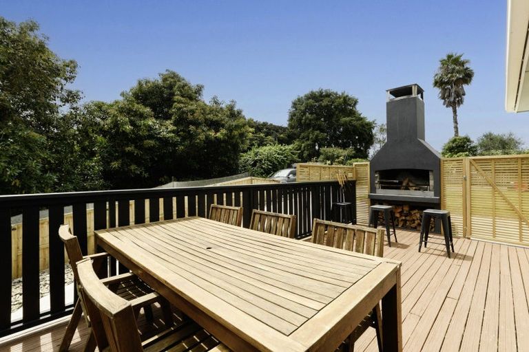 Photo of property in 16 Malyon Street, Te Puke, 3119