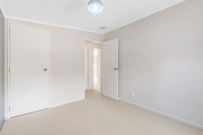 Photo of property in 2/30b Verbena Road, Birkdale, Auckland, 0626