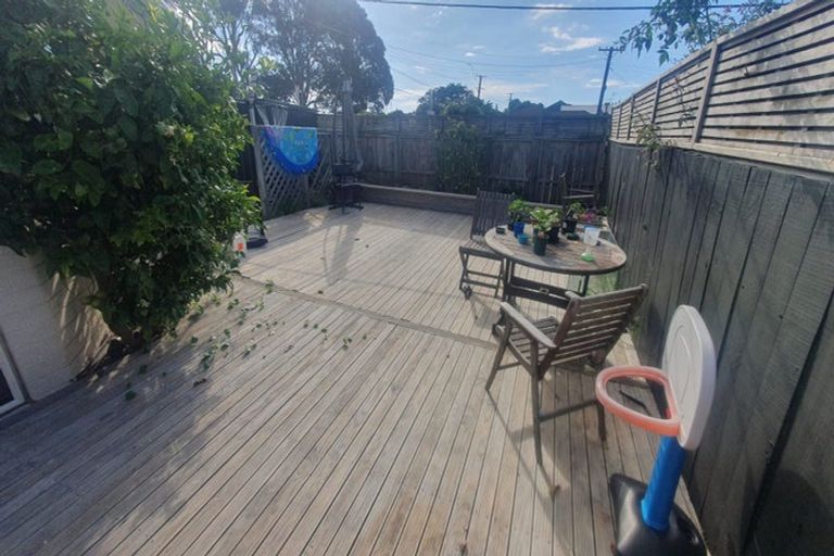 Photo of property in 35 Raumati Road, Raumati Beach, Paraparaumu, 5032