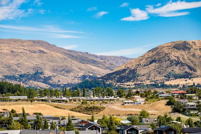 Photo of property in 6 Tuohy Lane, Wanaka, 9305